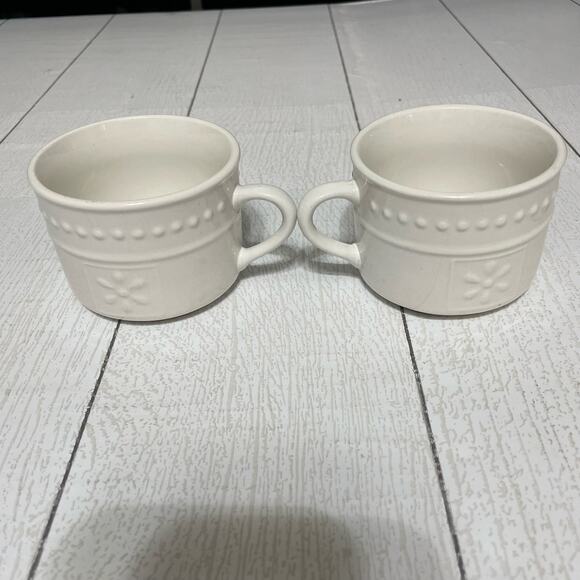 Totally Today Set of 2 White Floral and Dot Cups - Picture 9 of 10